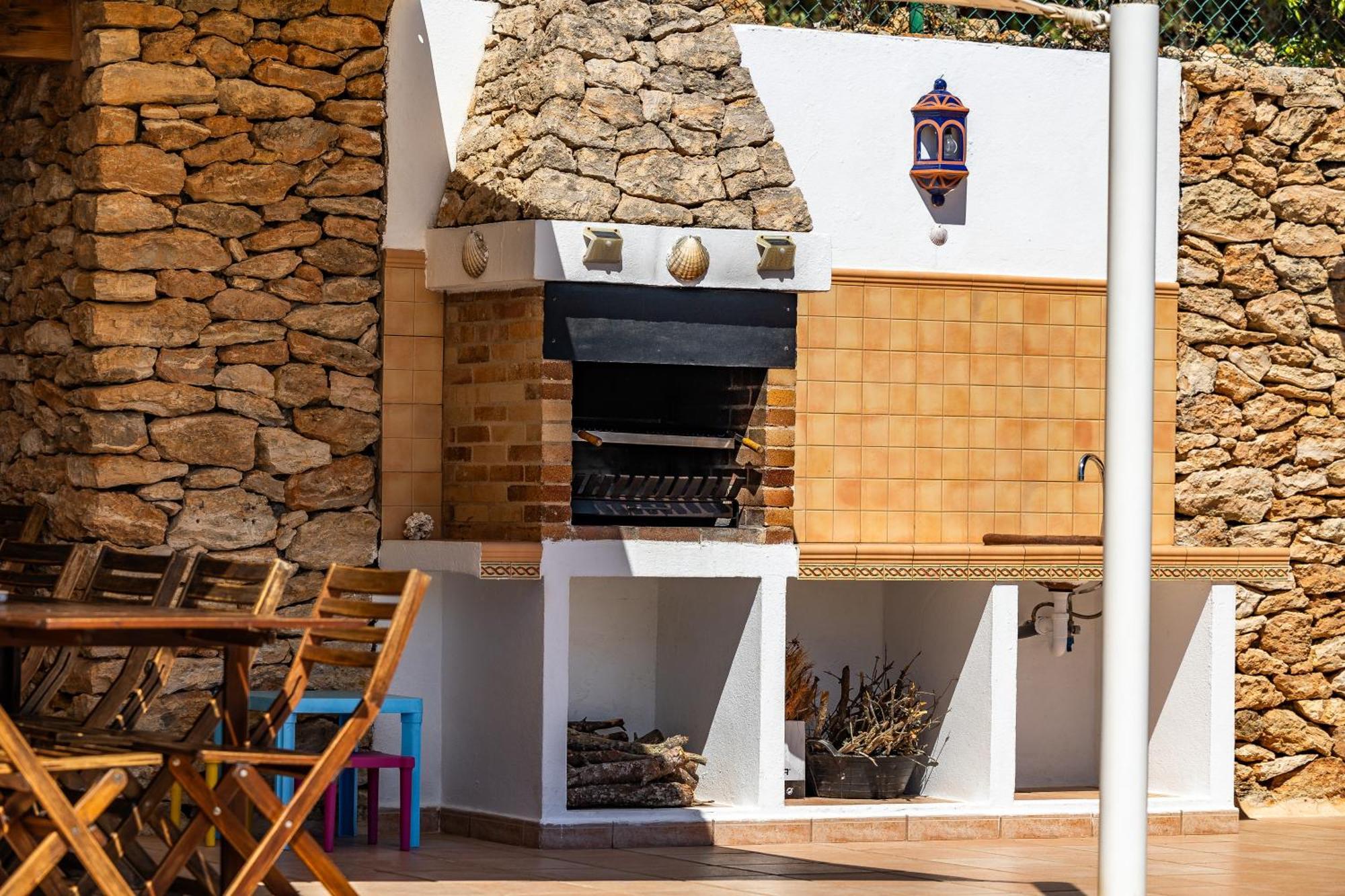 Charming Villa With Pool, Can Toni Mateu. Sant Carles de Peralta Kültér fotó